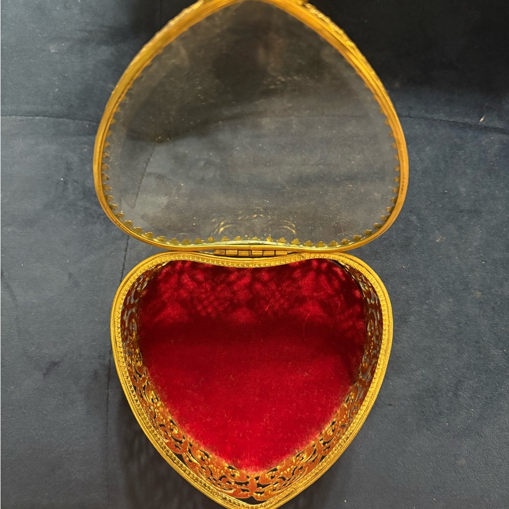 Vintage Heart Shaped Brass Jewelry Casket Vanity Case Red Velvet interior